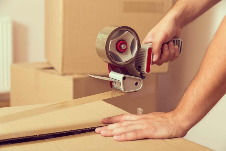 Can I track my belongings during a long-distance move?